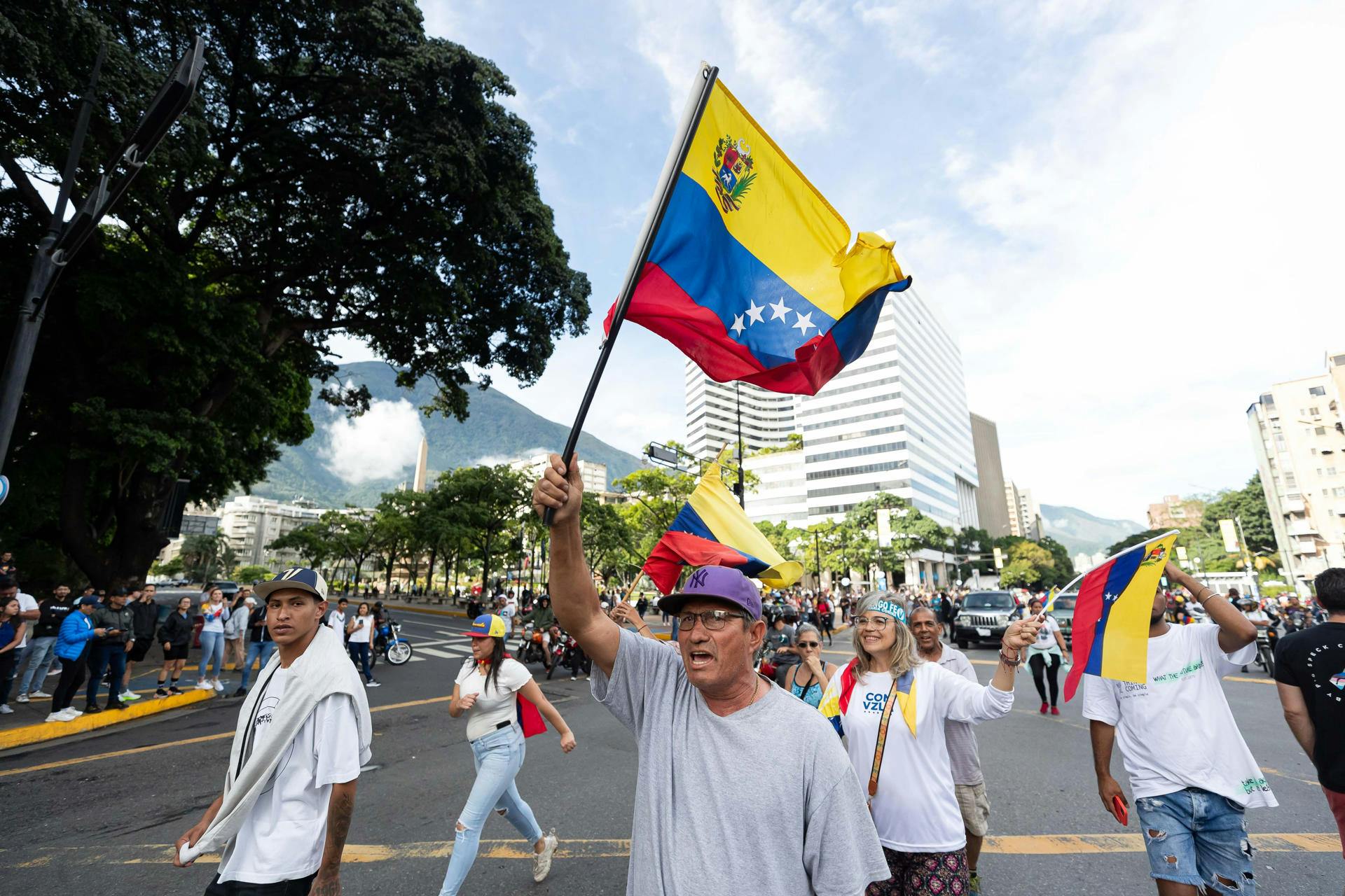 "El cerro bajó a Caracas": La reacción de Venezuela el día después de las elecciones