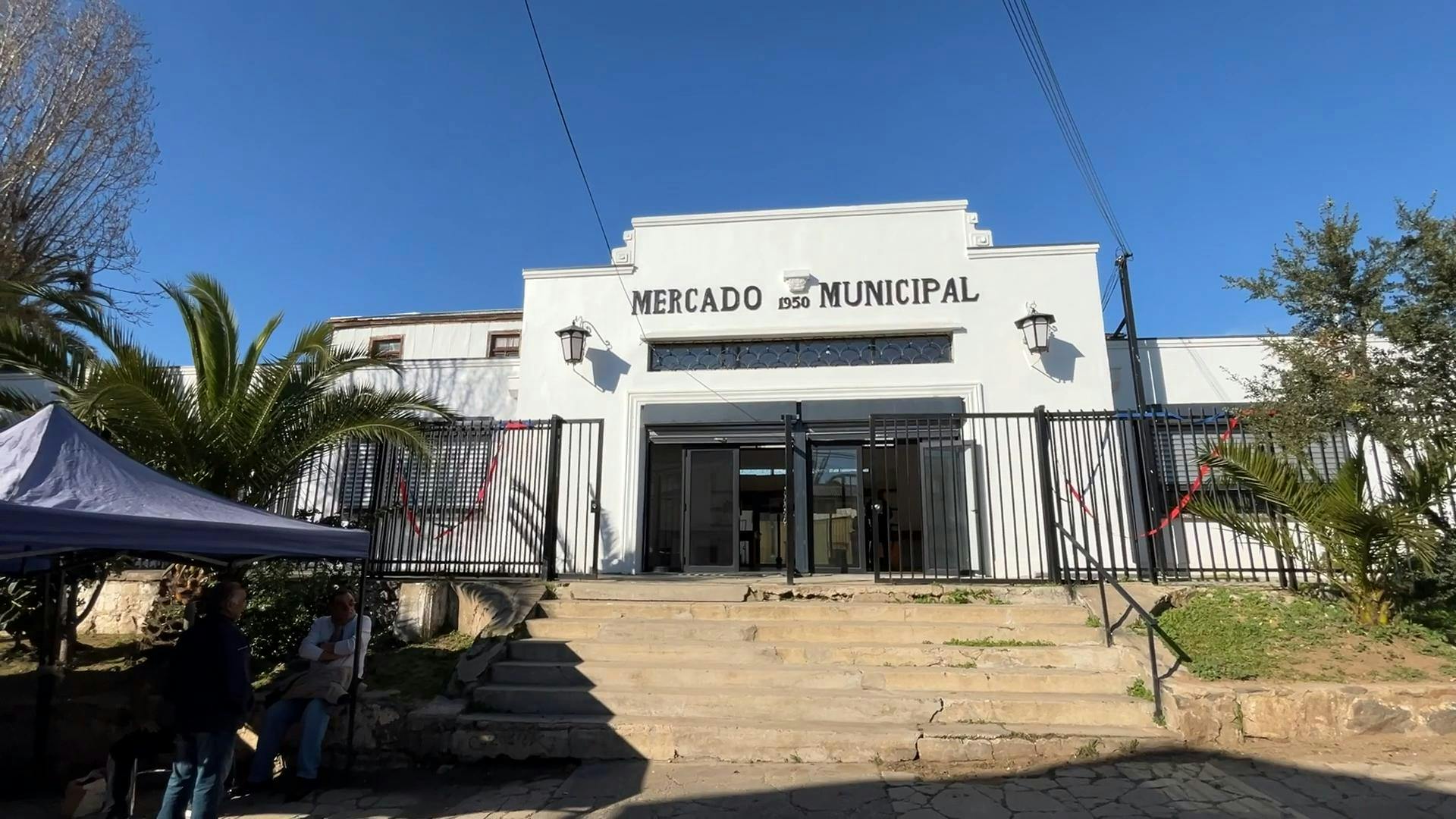 Recuperan ex Mercado Barón en Valparaíso