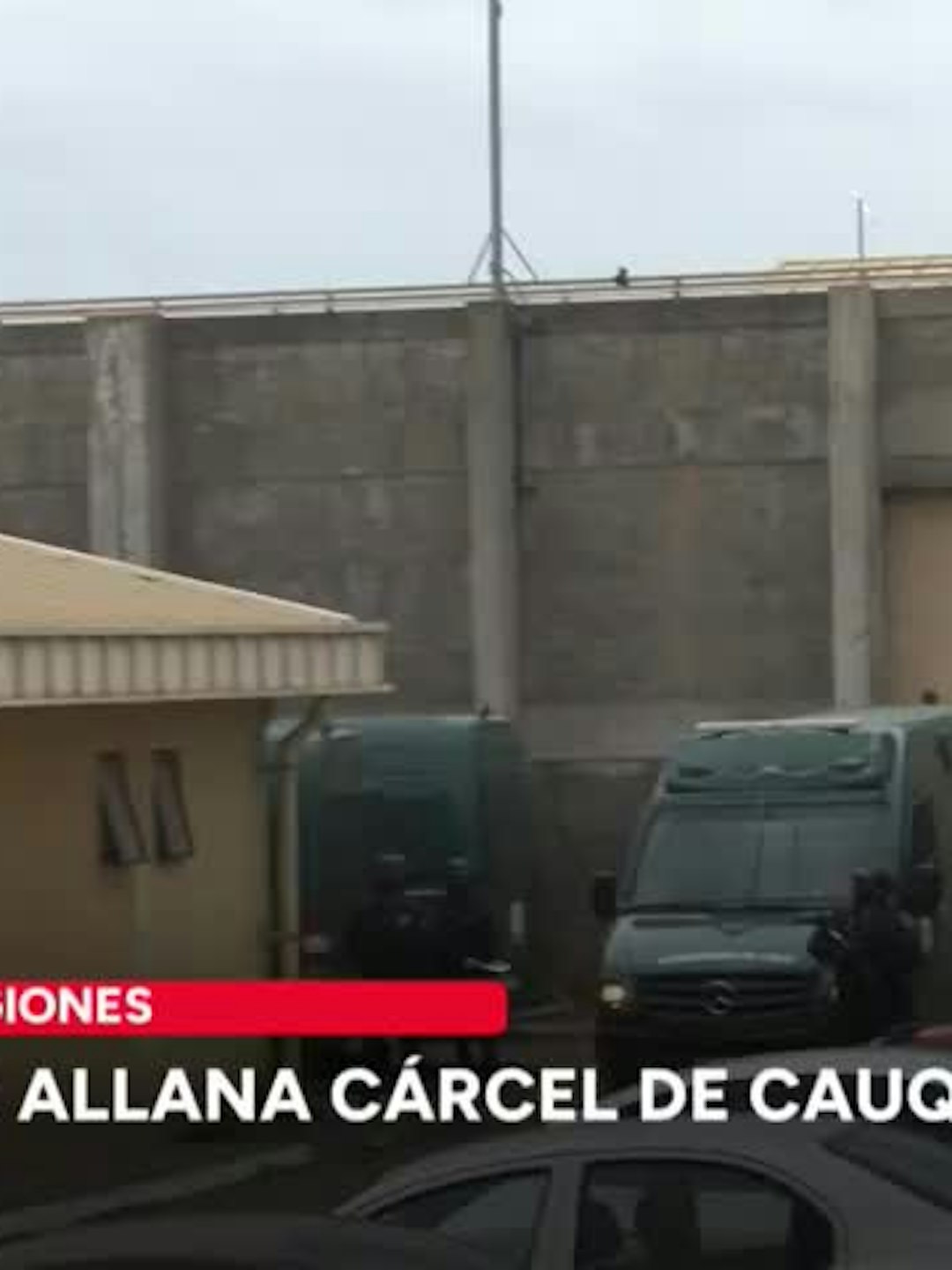 Gendarmería allana cárcel de Cauquenes