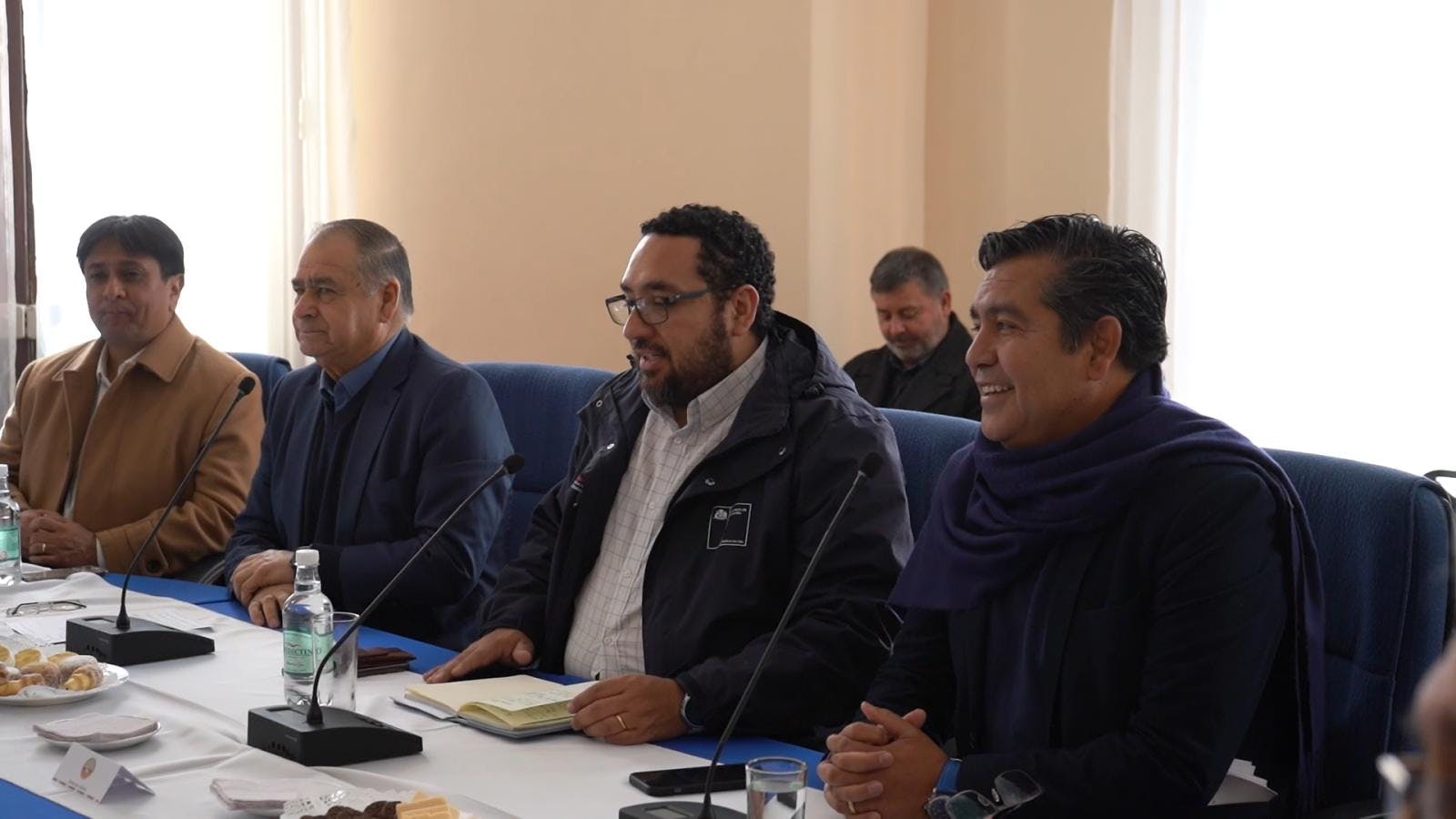 Ministro de educación revisa proceso SLEP Licancabur 
