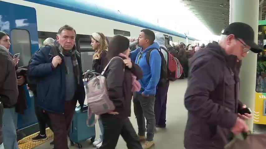 Retrasos y aglomeraciones aumentan en BIotrén