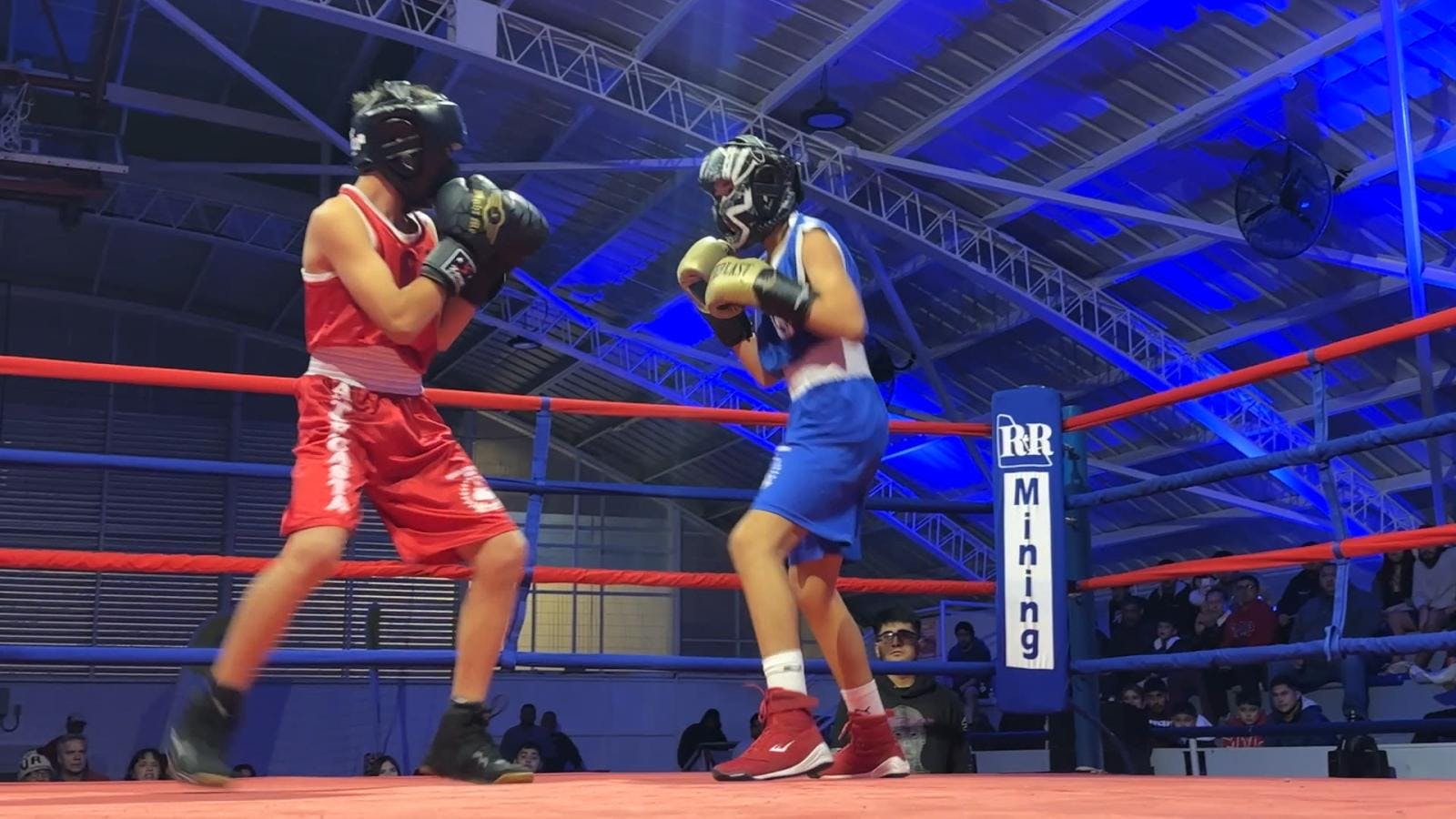 Síntesis de noticias deportivas: Estadio Guibaldo Ormázabal fue sede de importante torneo de boxeo