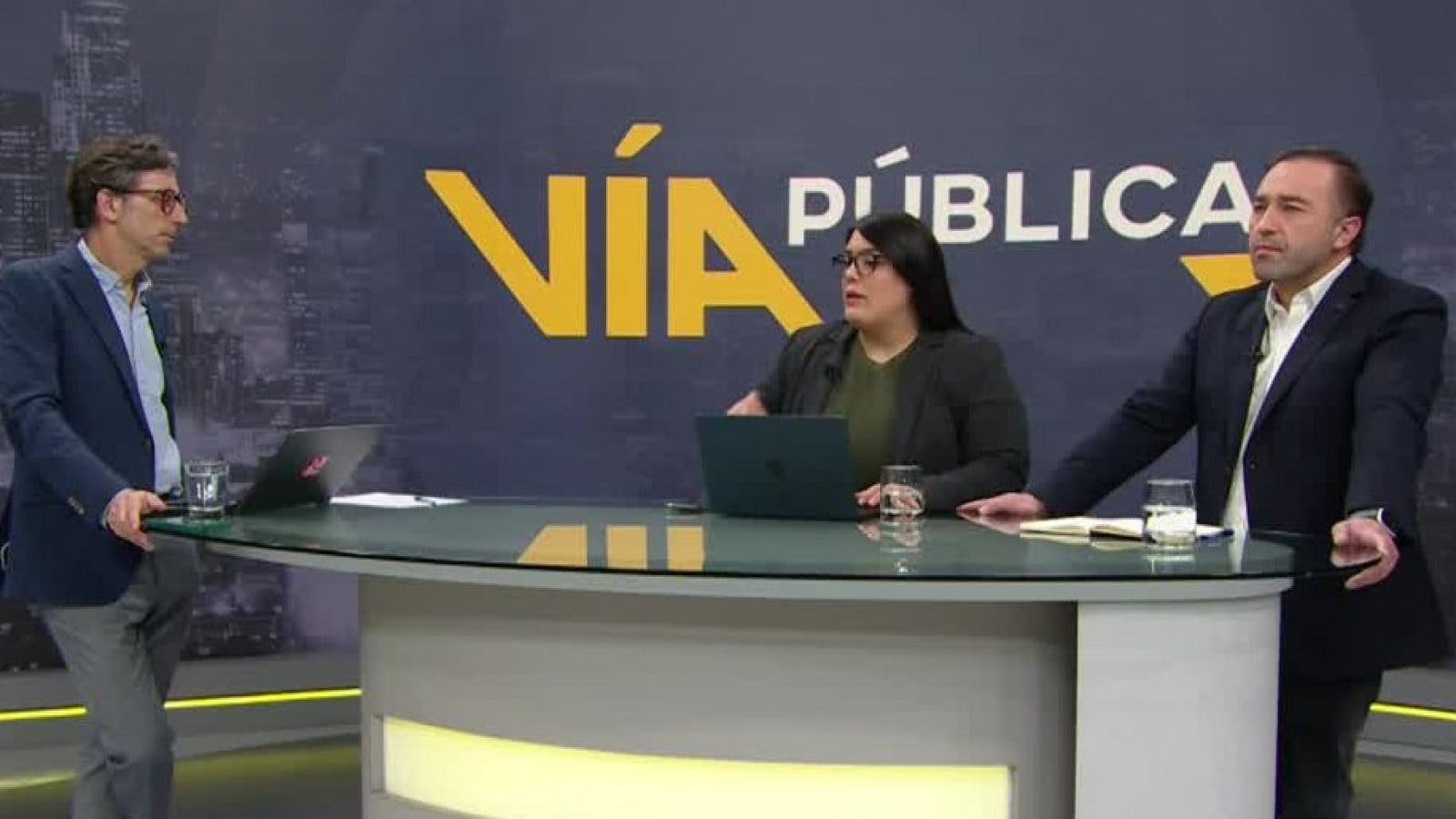 Panelistas analizan la crisis de seguridad y el escenario político