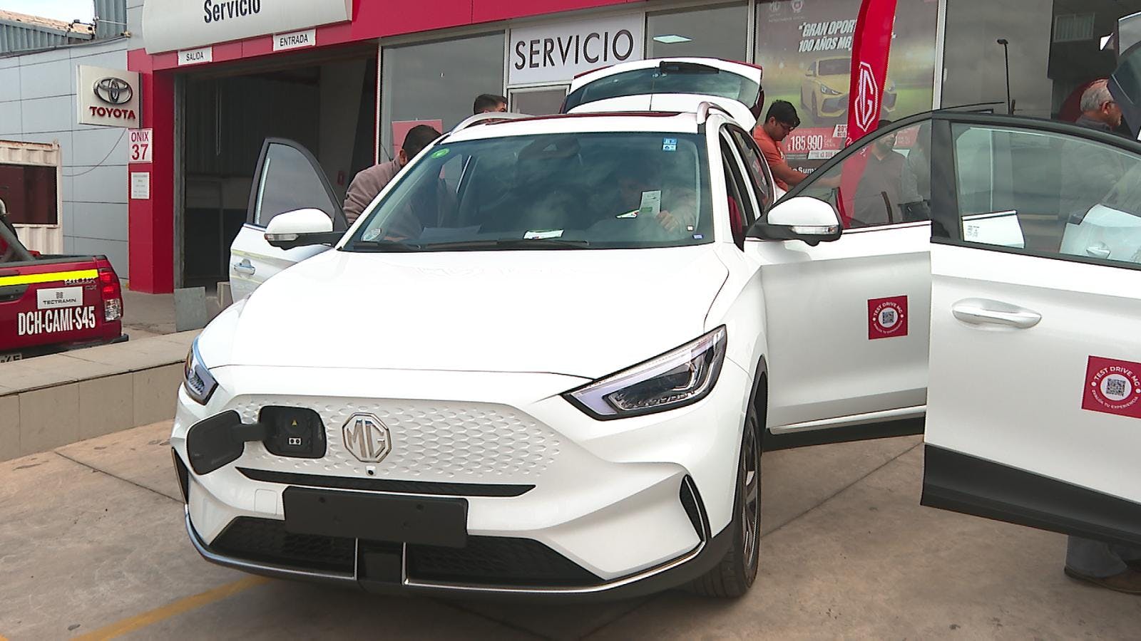 Transporte público avanza a la electromovilidad con “mi taxi eléctrico”