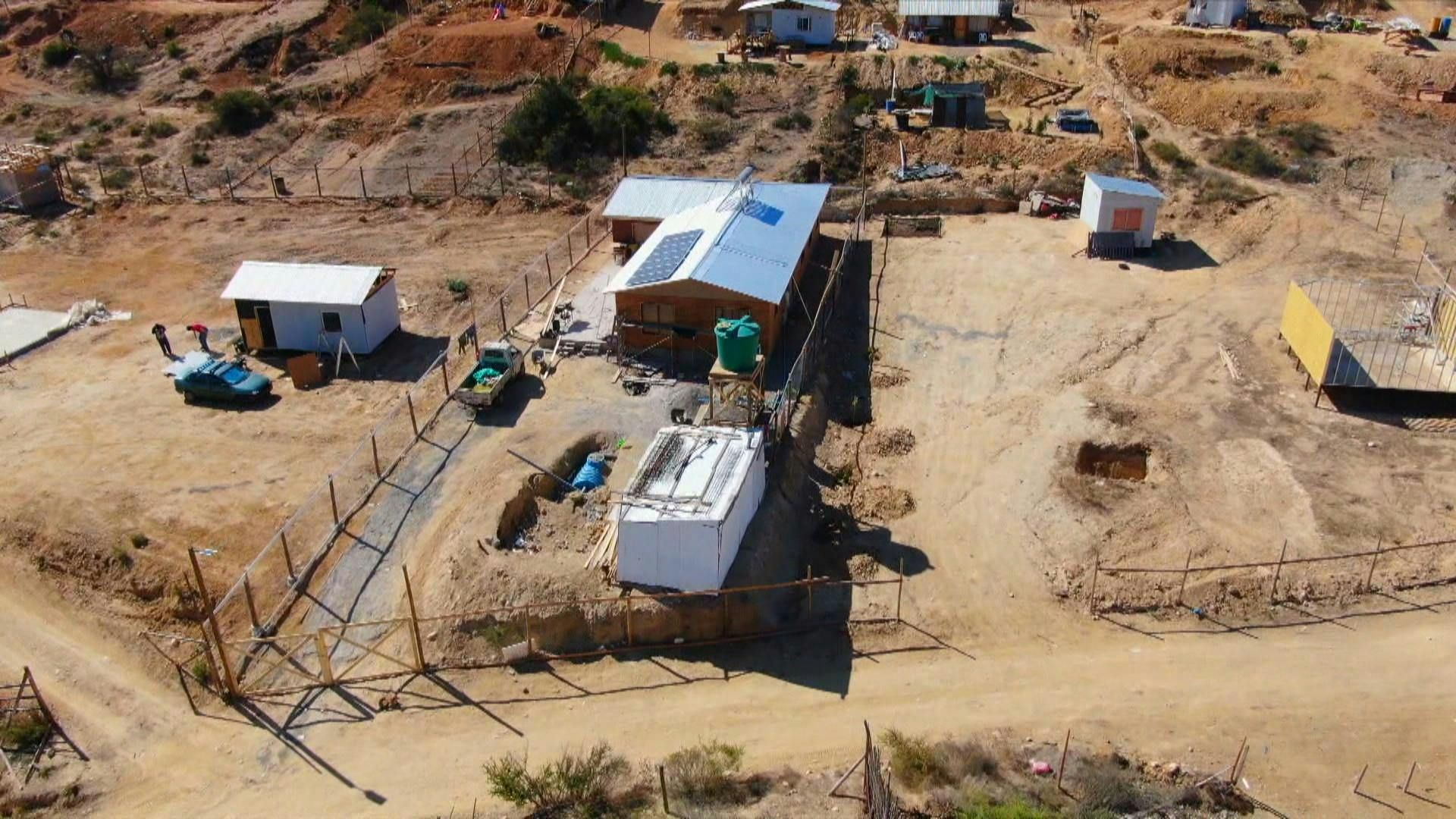 Ordenan demoler toma en terreno de Alejandro Correa tras fallo de Corte de Apelaciones