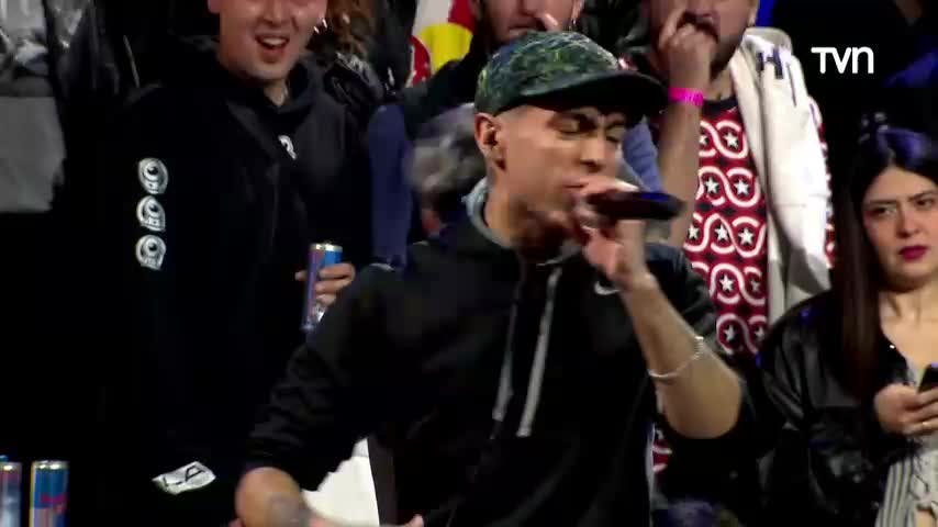 Así fue la batalla entre Pepe Grillo y Teorema