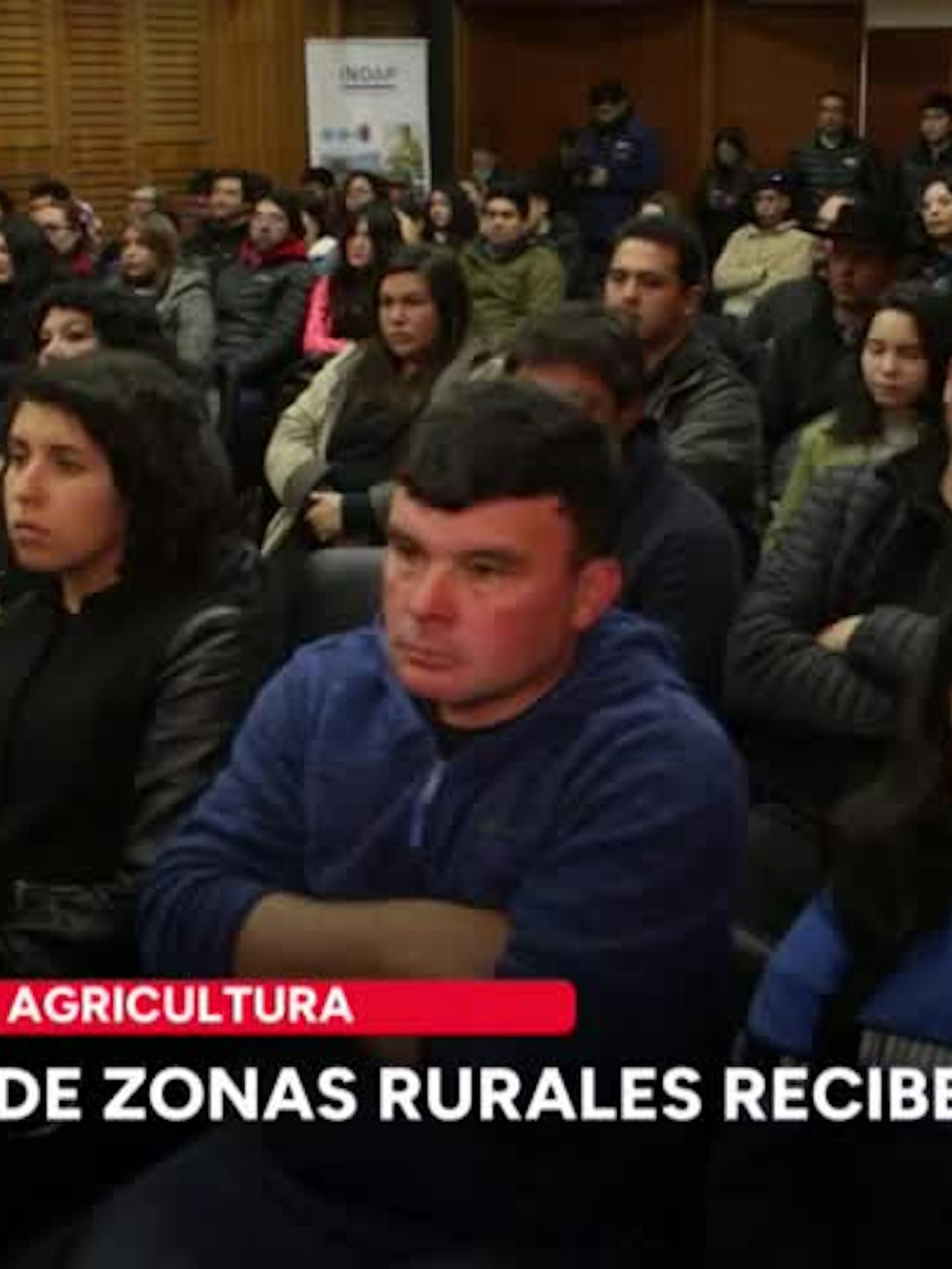 72 jóvenes de zonas rurales reciben bonos