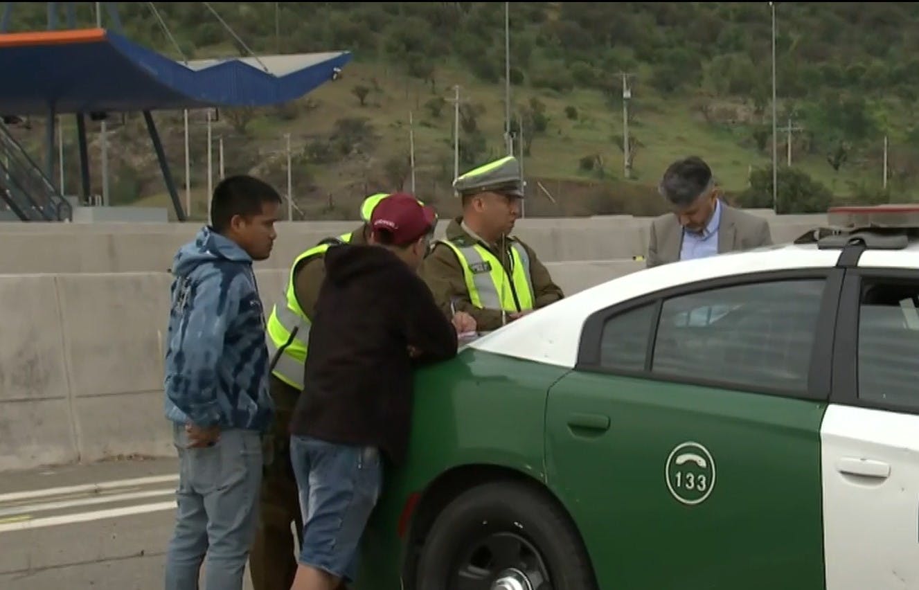 En la previa del fin de semana XXL: Comienzan fiscalizaciones a vehículos en la salide de la RM