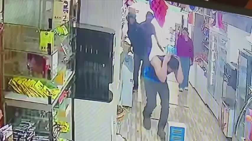 Delincuentes robaron minimarket en San Pedro de la Paz: golpearon con bate a trabajadores