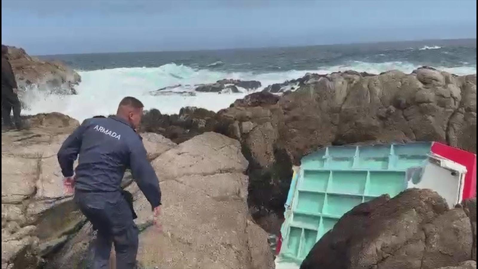 Continúa búsqueda de último tripulante de embarcación accidentada