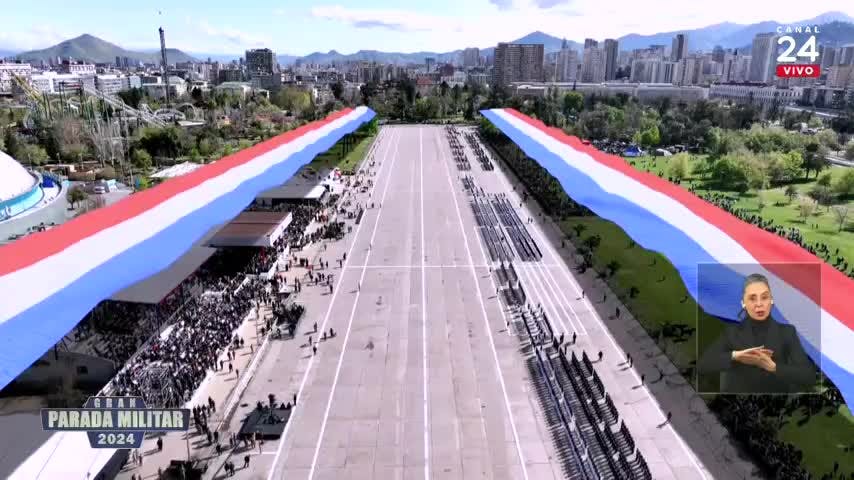 General Javier Iturriaga en Parada Militar: Nosotros estamos trabajando por el país en todo lo que se nos pida y exija