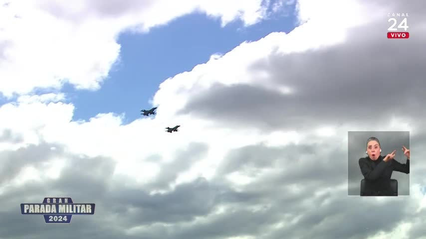 Revive el paso de los aviones F-16 en la Parada Militar 2024