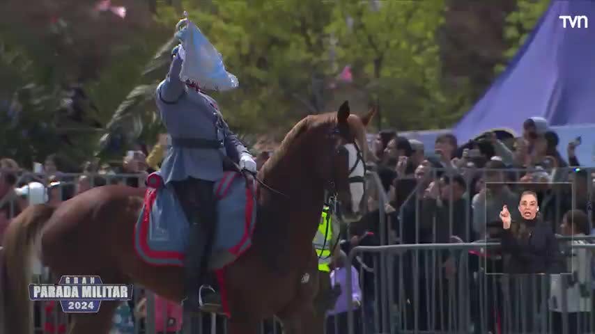 Encantaron al público: el paso de los Timbaleros por la Parada Militar 2024