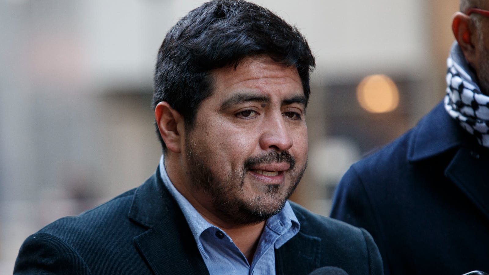 Diputado Melo acusa silencio cómplice