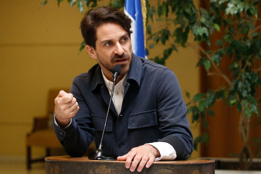 Diputado Winter: Los señores Hermosillas son los que transforman la riqueza en poder