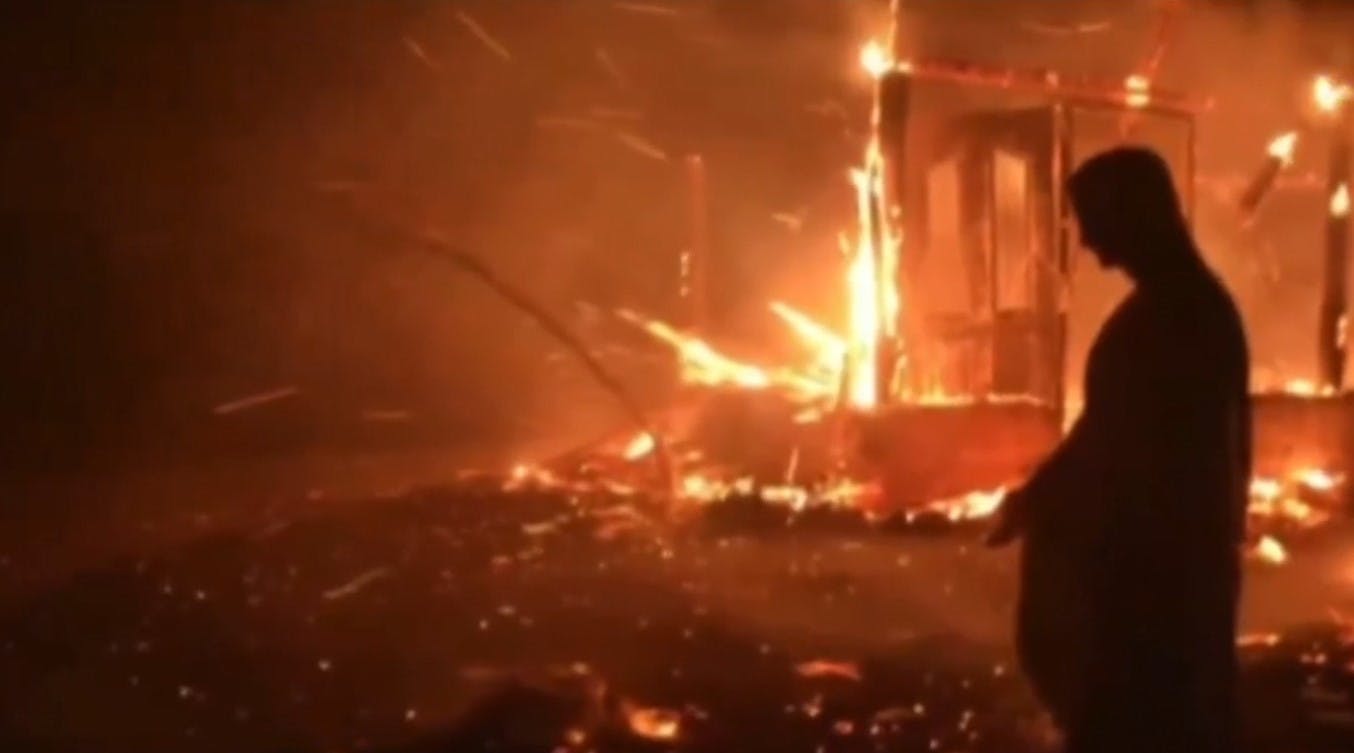 La impactante imagen de una virgen intacta en medio de incendio