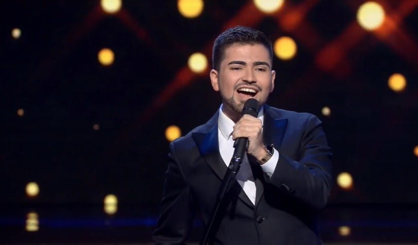 Claudio viene a conquistar el escenario como Michael Bublé