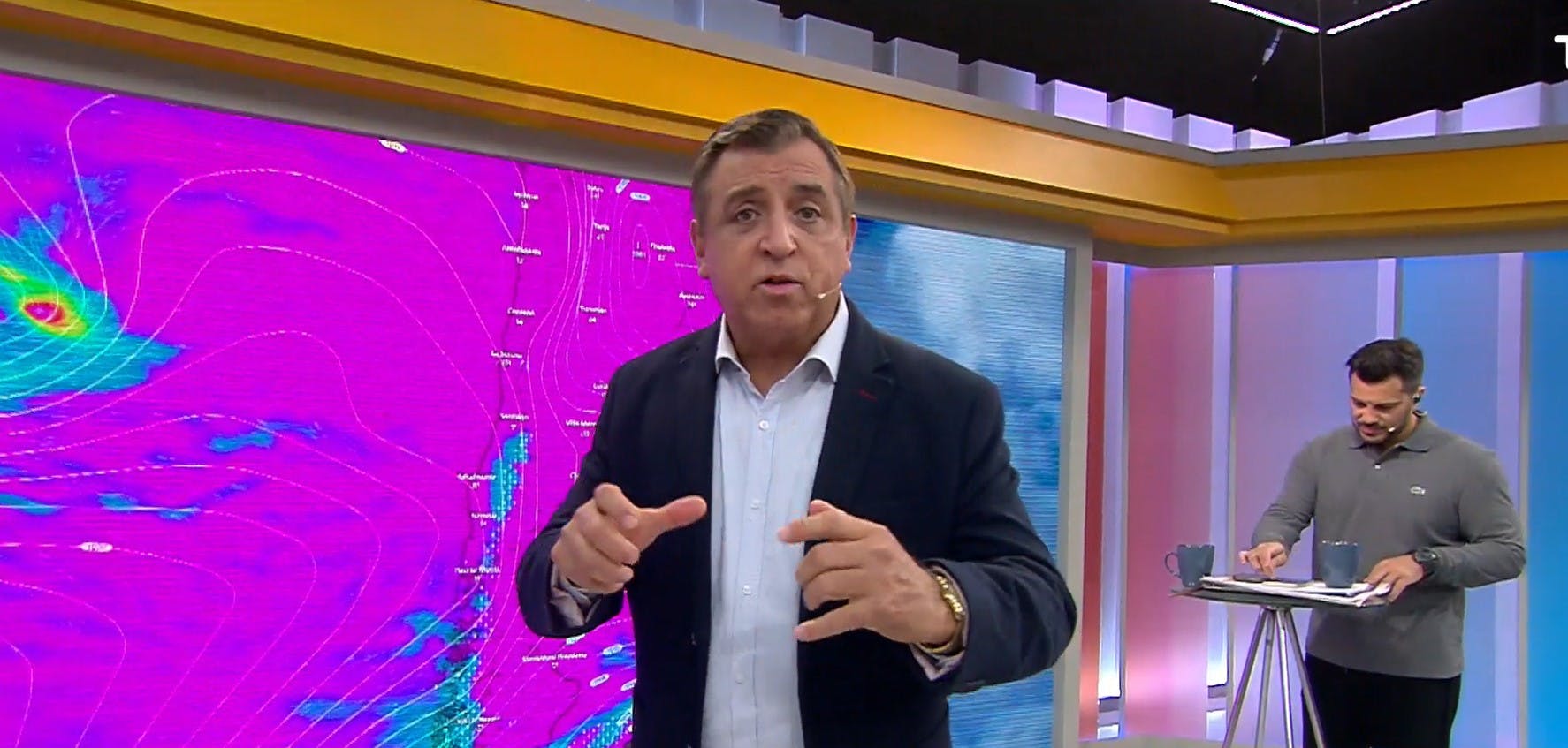 Iván Torres aclara el anuncio de "viento blanco" para la región Metropolitana y otras seis regiones