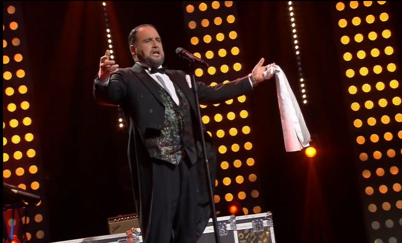 ¡Una voz maravillosa! José se la juega como Luciano Pavarotti 