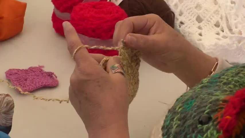 Tejer: una técnica que sigue viva en la Region del Biobío