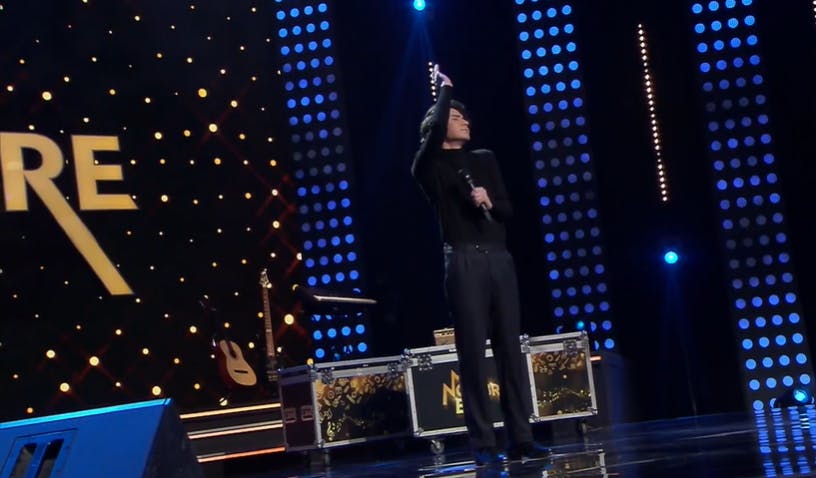 "Extraordinario": Mauricio rinde tributo a Raphael 