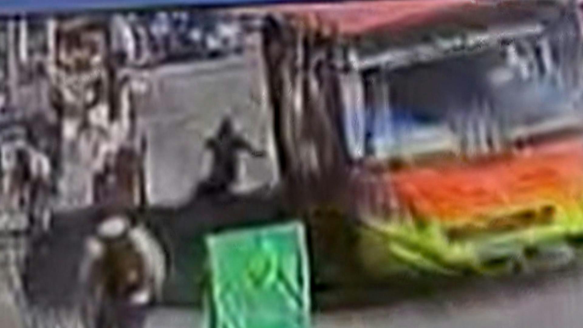 Estudiante de 15 años sale eyectado desde un microbús en movimiento en Valparaíso