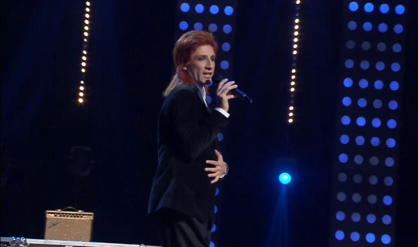 "Un Starman": Christian rinde tributo a David Bowie 