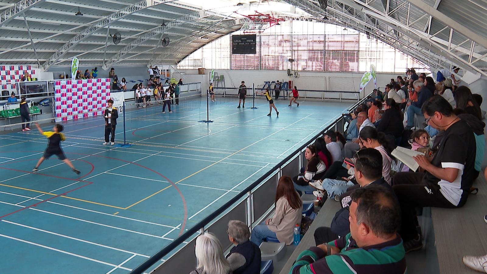 Síntesis regional deportiva: torneo escolar de bádminton tuvo 84 participantes
