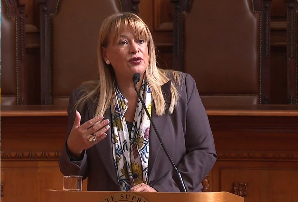 Las razones para una posible remoción de la suspendida ministra Ángela Vivanco