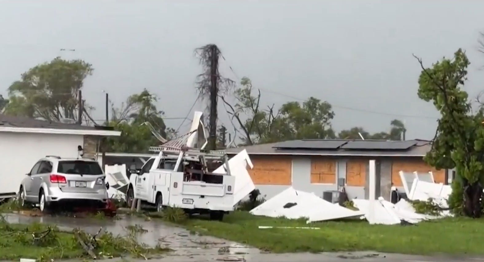 ¿Por qué algunas zonas no fueron evacuadas ante la llegada del huracán Milton?