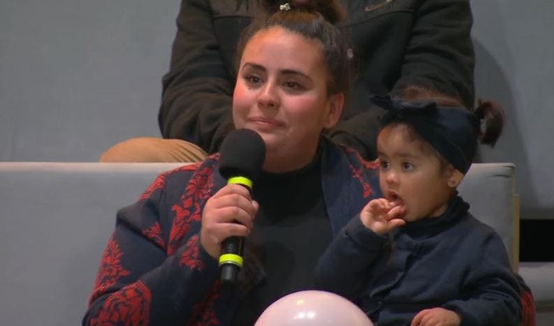 Ambas estuvieron en la Teletón: participante vive emotivo momento junto a su hija y nieta