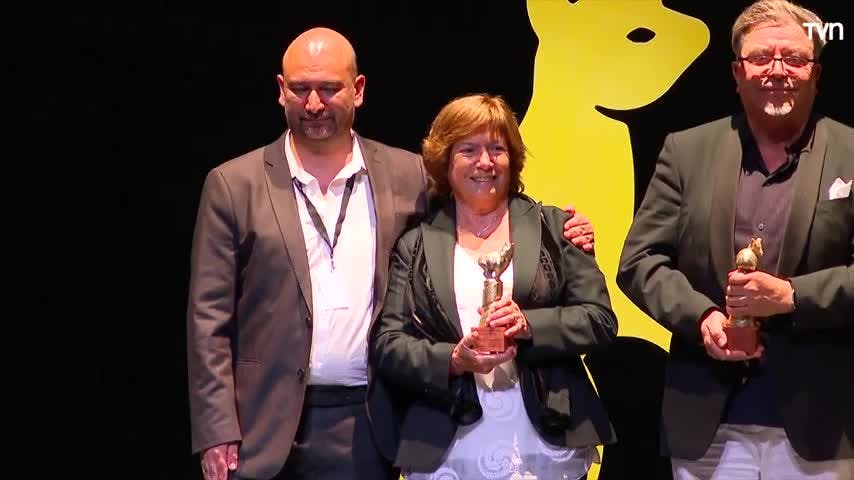 Jefa de documentación de TVN es premiada en el Festival de Cine de Valdivia