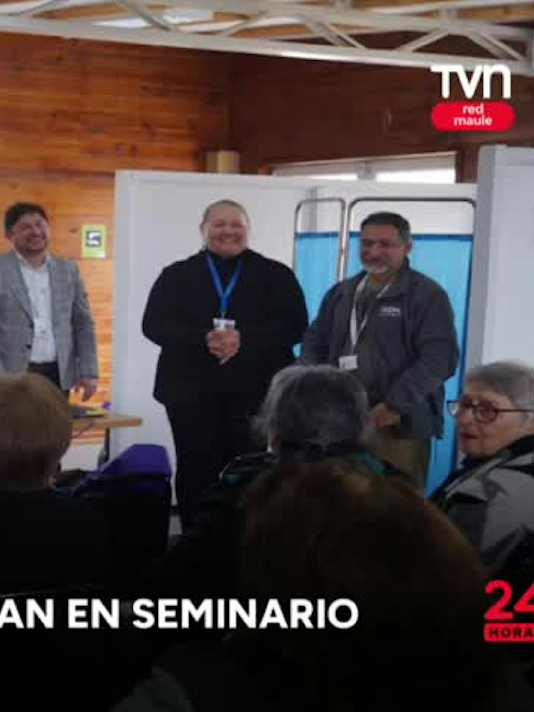 Adultos mayores participan en seminario