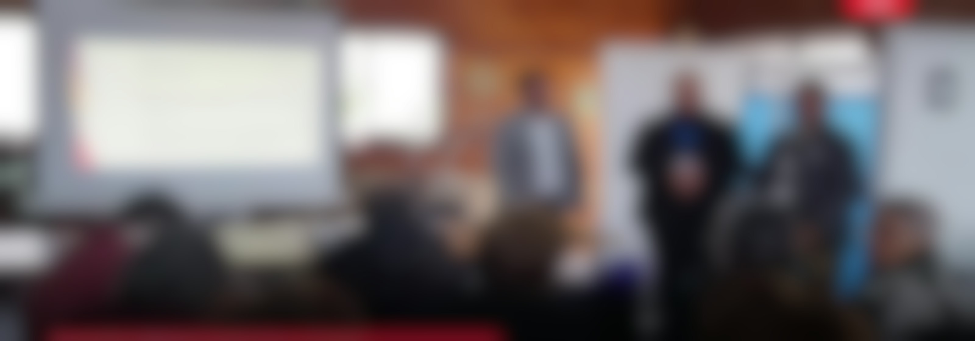 Adultos mayores participan en seminario