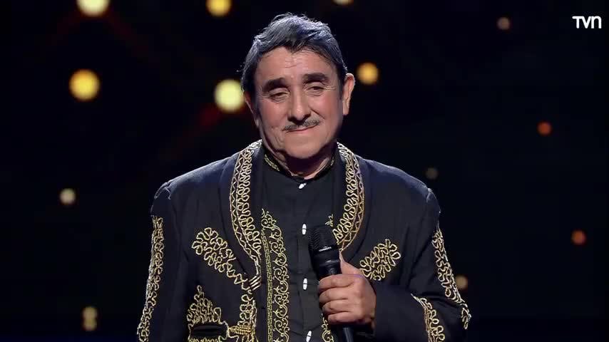 Juan Meza sorprende interpretando El Loco