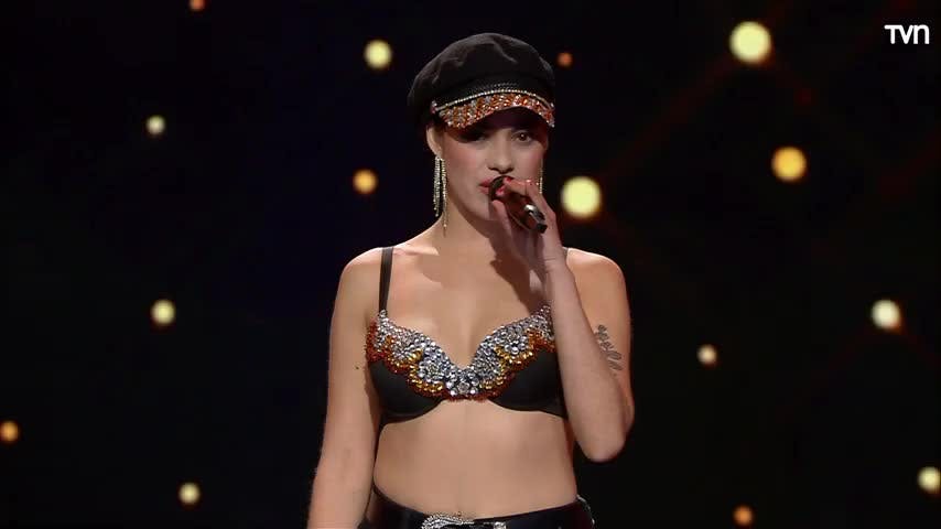 María Campos representó con audacia a Selena Quintanilla
