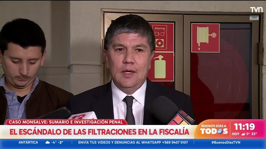 Escándalo por filtración de carpeta de caso Monsalve