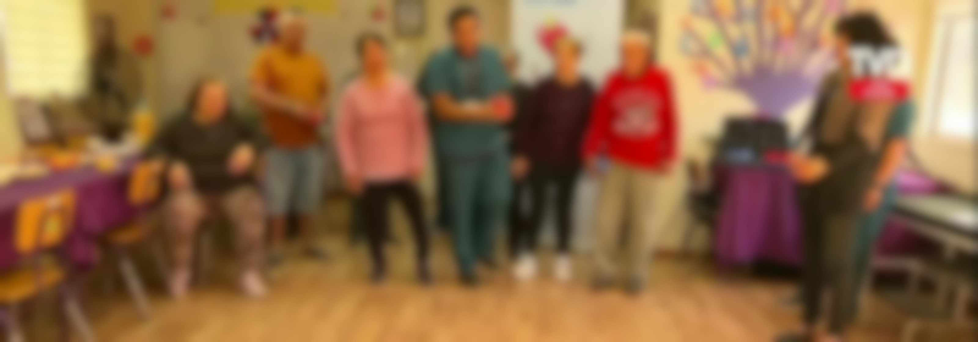 Entregan equipos de bocha para adultos mayores