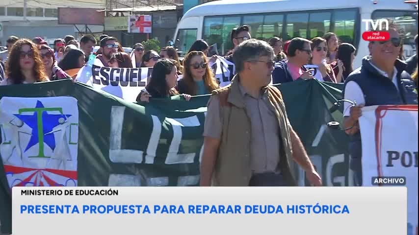 Presentan propuesta de reparación a Deuda Histórica