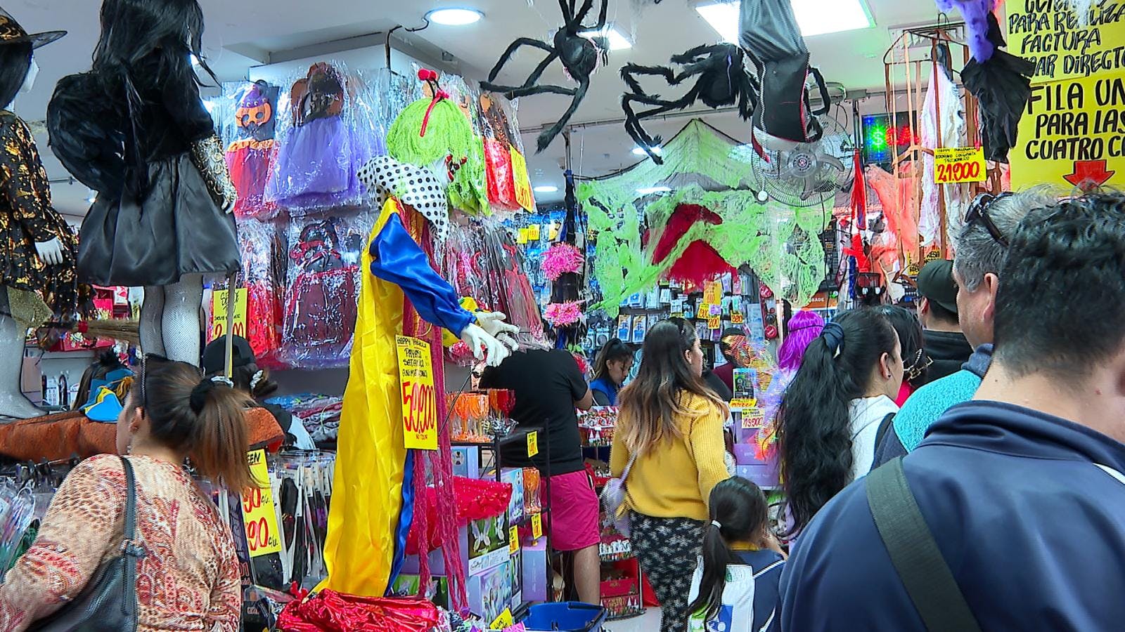 Preparativos para festividad de halloween 