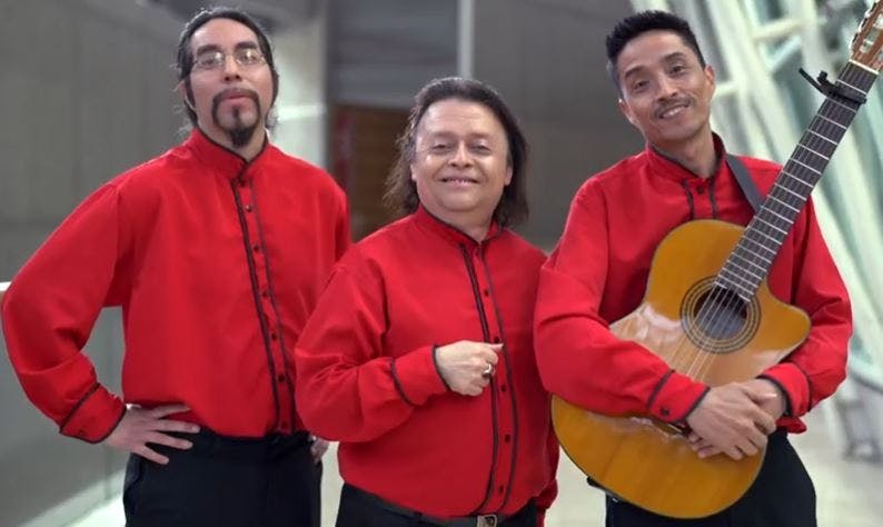 Dobles de Los Panchos traen todo el romanticismo a Mi nombre es