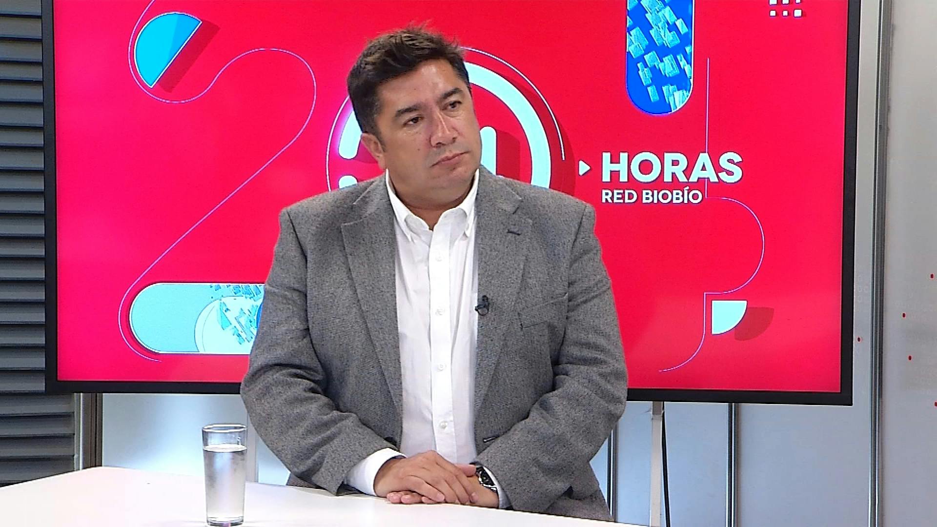 Eduardo Saavedra y apoyo a Navarro: Soy alcalde de Talcahuano