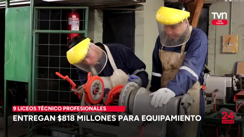 Entregan $818 millones a liceos para equipamiento