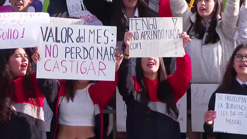 Colegio canceló licenciatura a cuartos medios por polémica broma