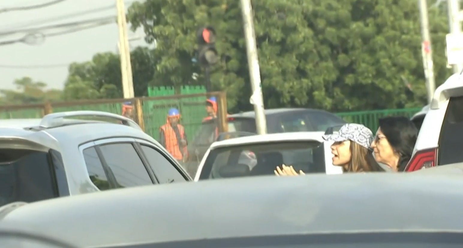 Durante su traslado: Mujeres increpan y manifiestan su repudio hacia Manuel Monsalve 