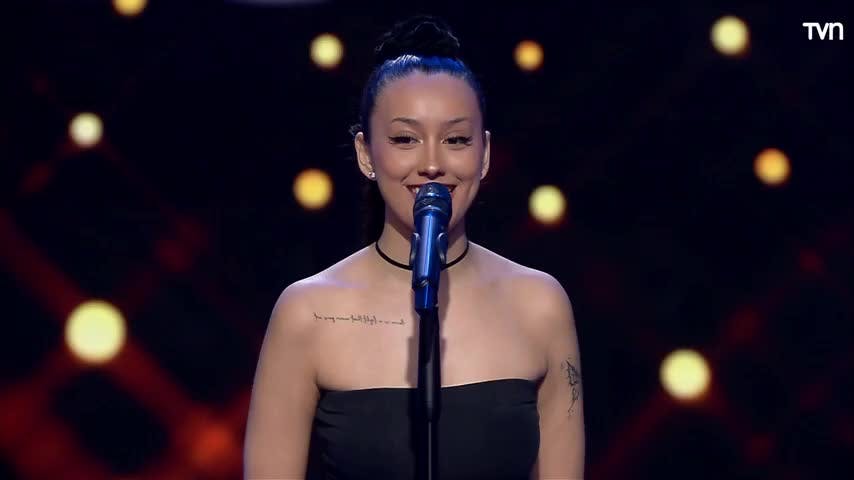 antando "One last time" Javiera le hace tributo a Ariana Grande 
