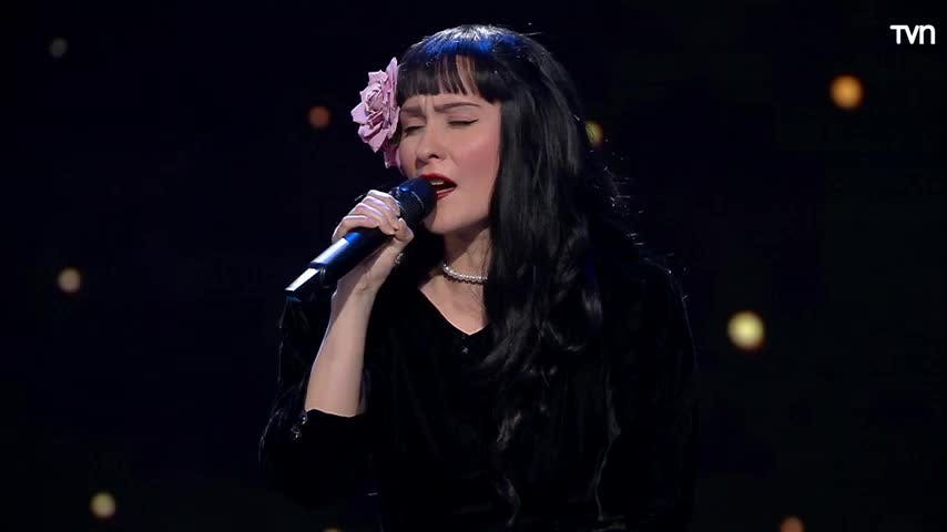 Opiniones divididas deja presentación de Mon Laferte
