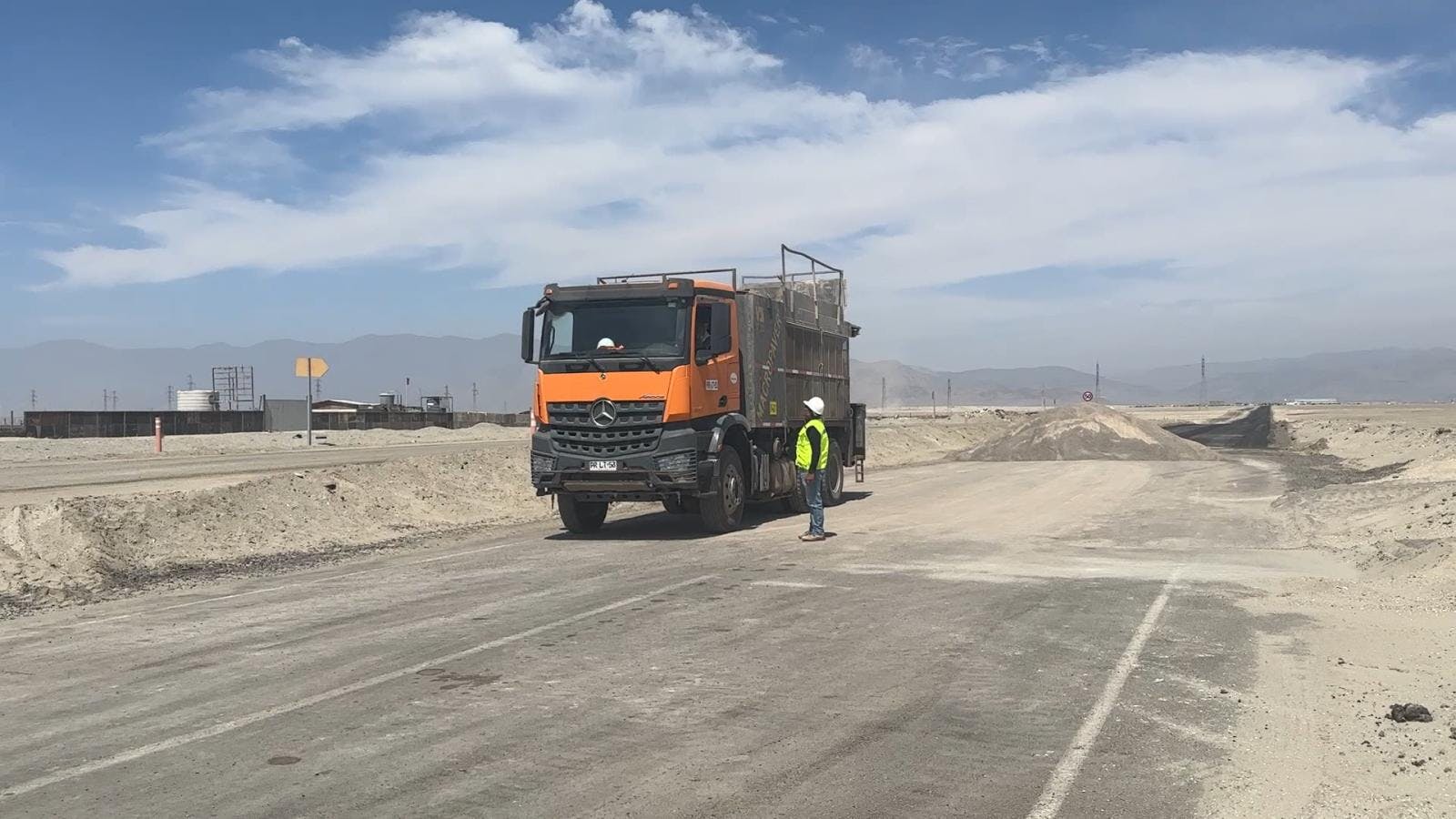 Avanzan obras de ciclovías y mejoramientos en el camino al vertedero de Mejillones 
