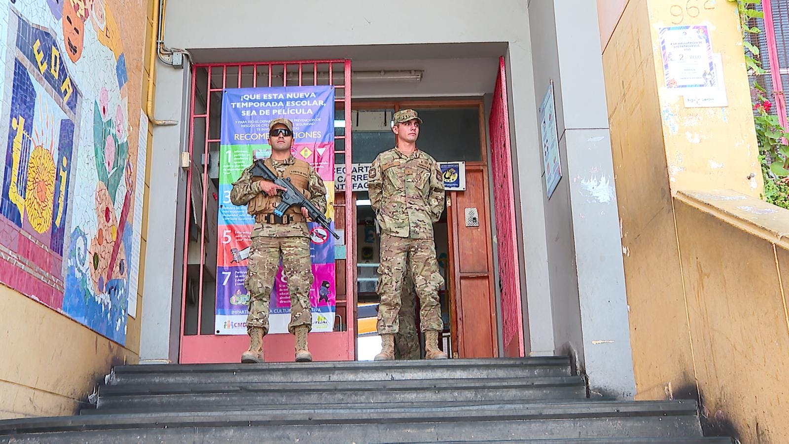 Fuerzas armadas tomaron el control de los locales de votación a nivel regional 