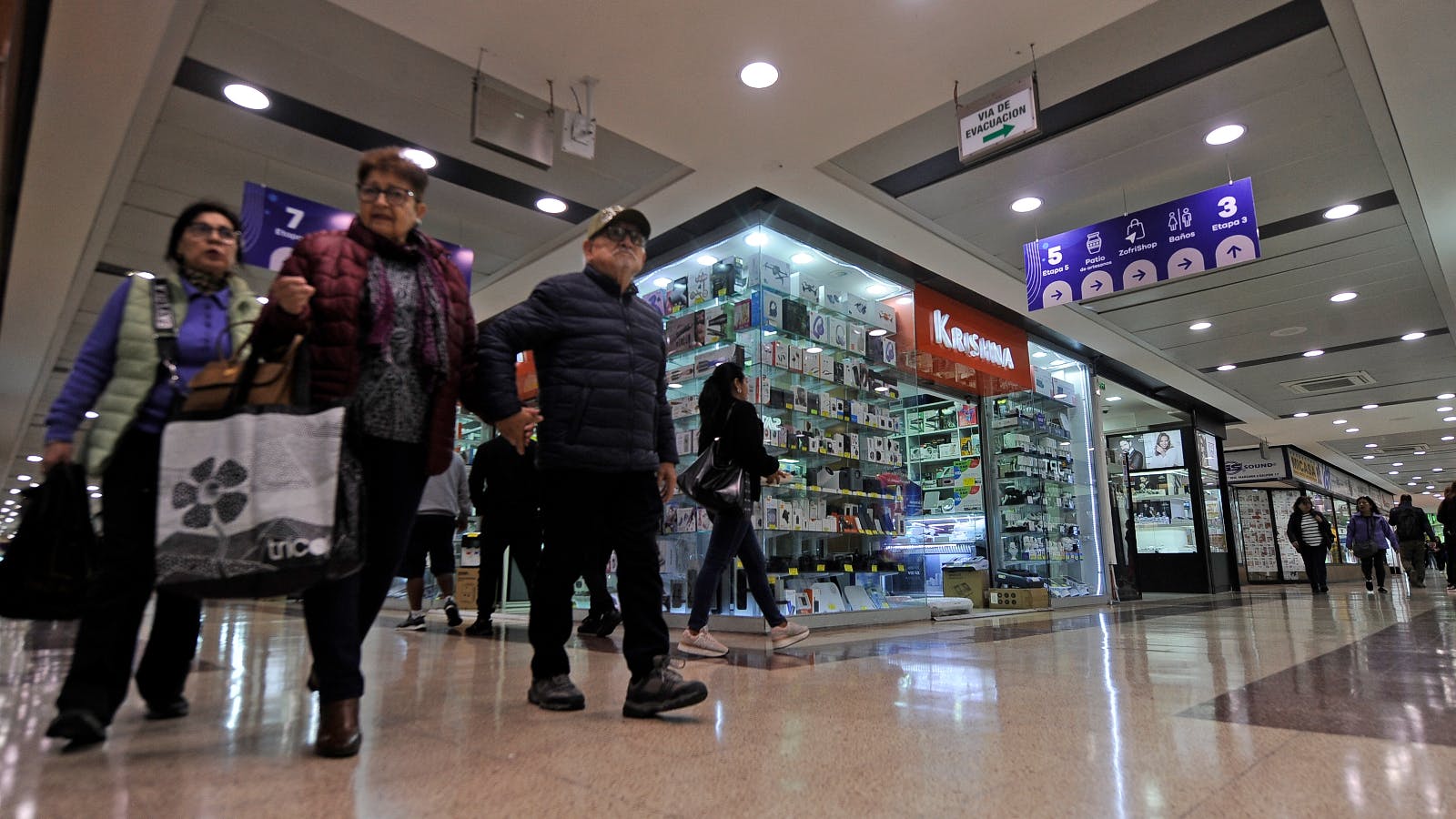 Propuesta de cambio horario en cierre de malls: Va a afectar el mercado laboral